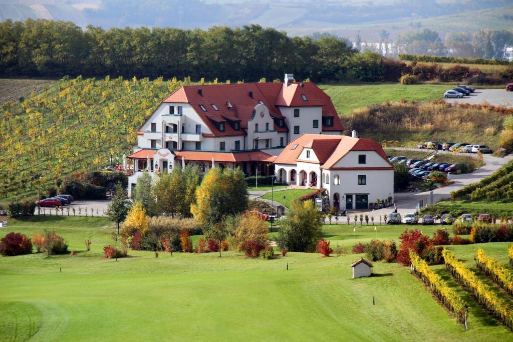 Hotel Neustifter Пойсдорф Екстер'єр фото