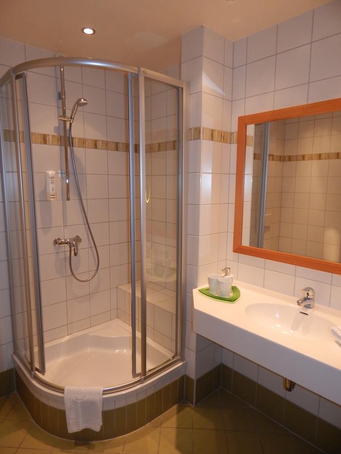 Hotel Neustifter Пойсдорф Екстер'єр фото