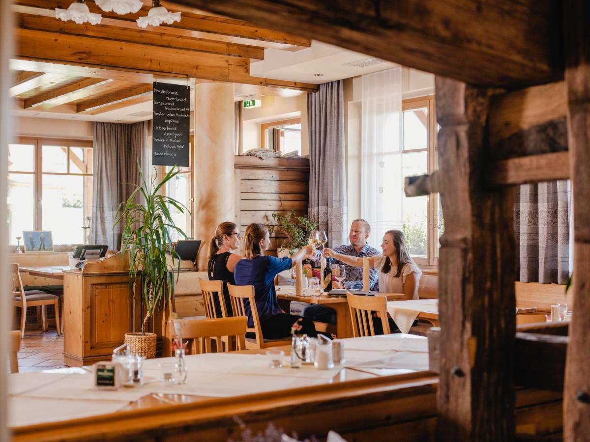 Hotel Neustifter Пойсдорф Екстер'єр фото